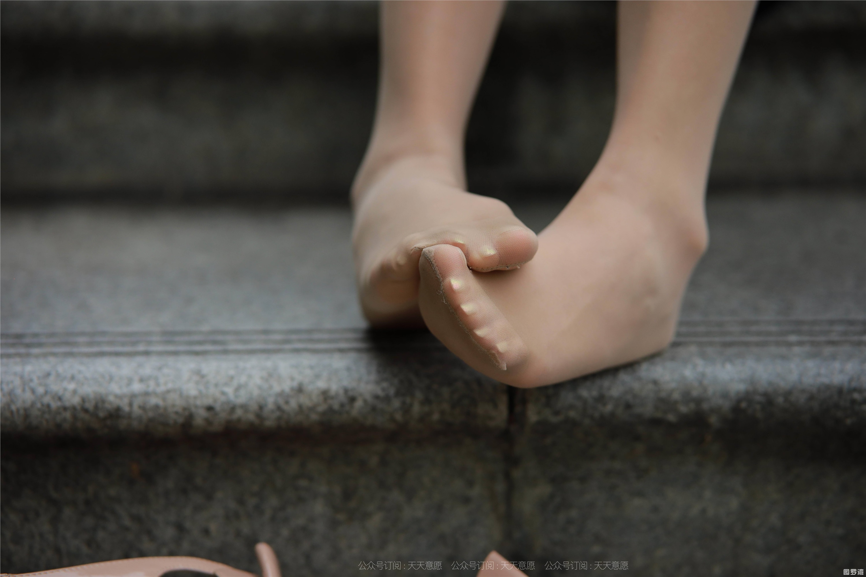 IESS异思趣向  2021.10.25 丝享家957：婉苹《公园偶遇美女》